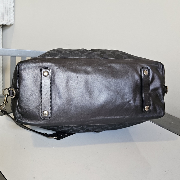 Coach Signature Sateen/Leather Silver and gray Shoulder bag - Picture 4 of 11